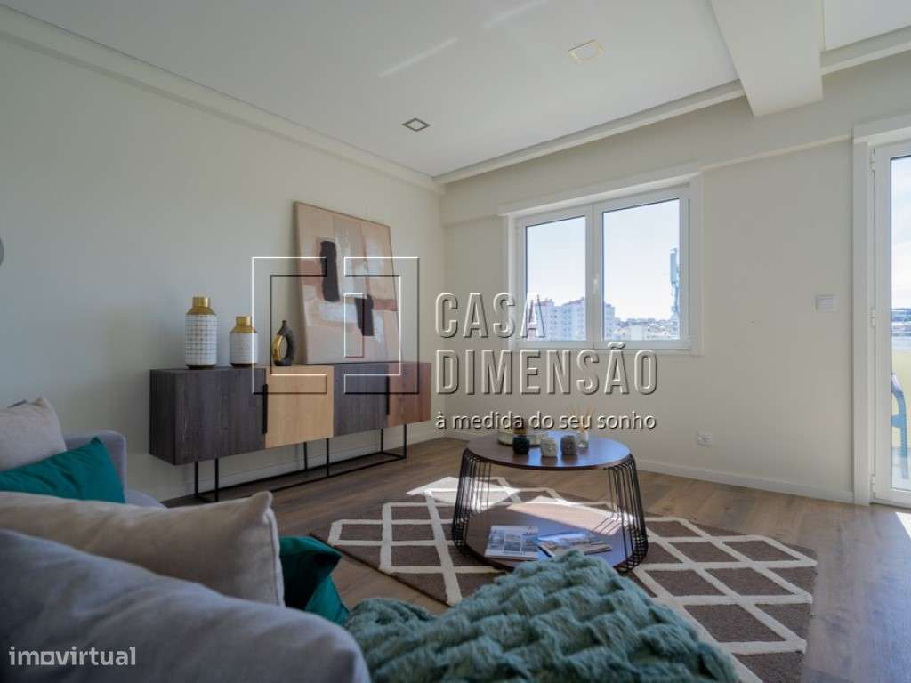 Apartamento T3 com Varanda em Benfica - Totalmente Mobilado e Pront...-9