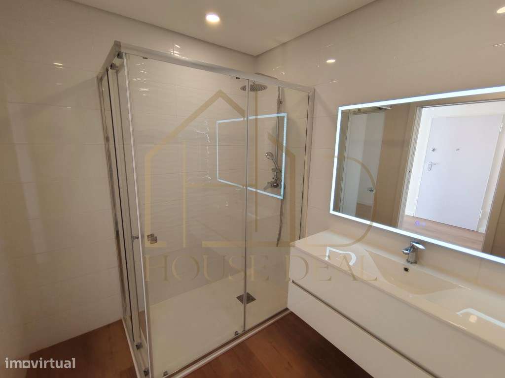MODERNO Apartamento Duplex T3. Quinta do Conde-28