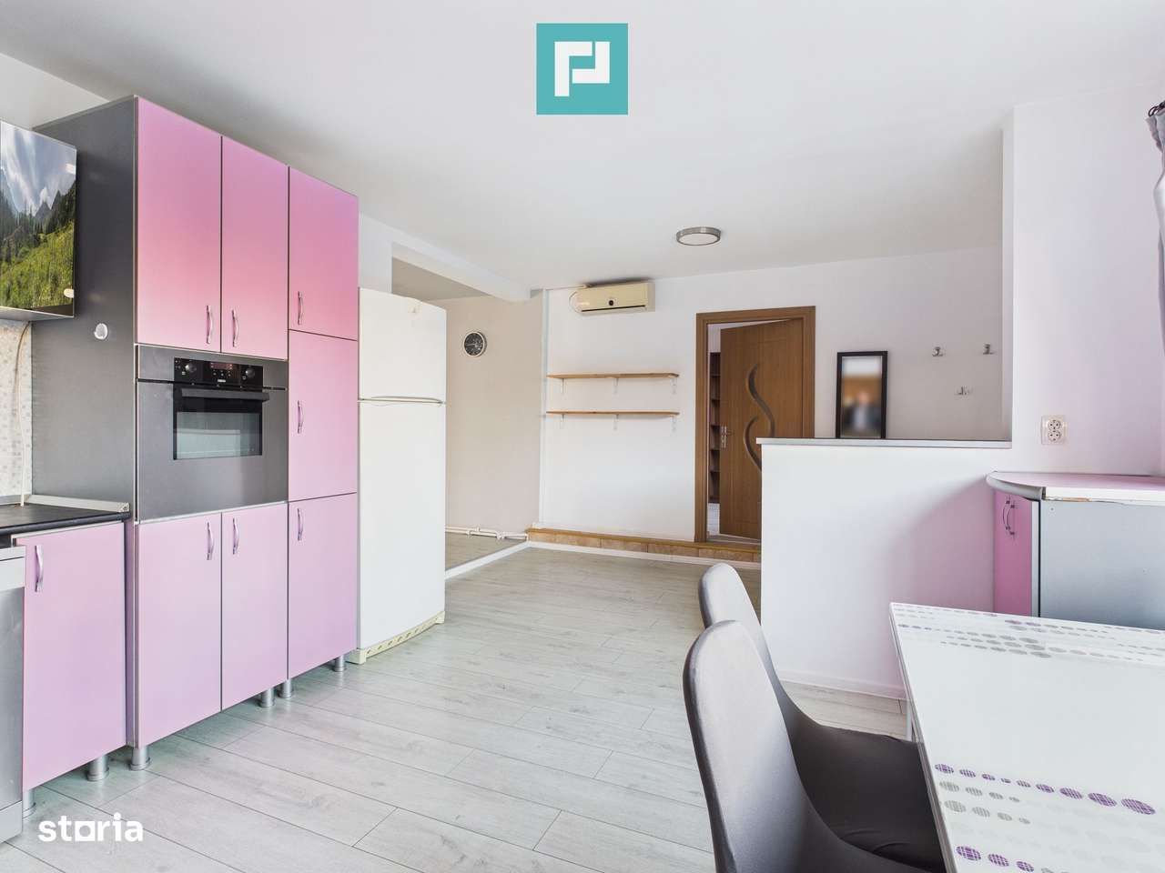 Casă spațioasă cu 4 camere în Vladimirescu - Imagine principală: 4/20