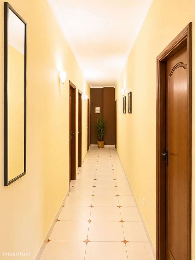 Quinta com Moradia T4 em Pedra, História e Natureza em Harmonia em Arc-12