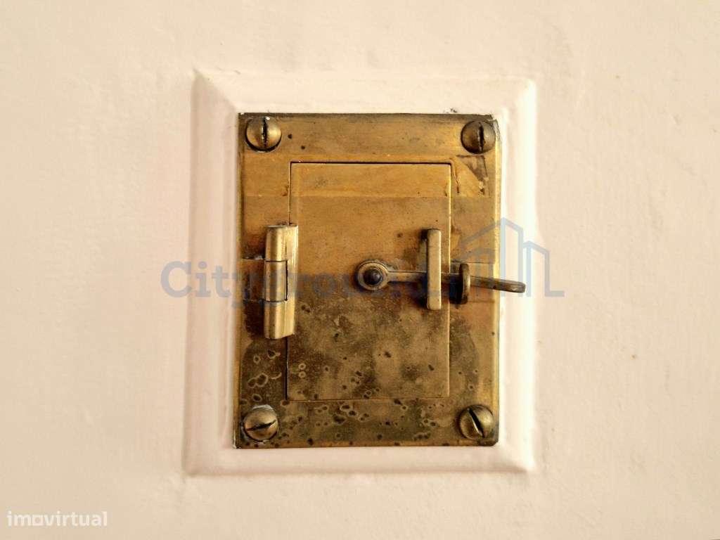 Apartamento T1 no Príncipe Real para reabilitar a seu gosto-7