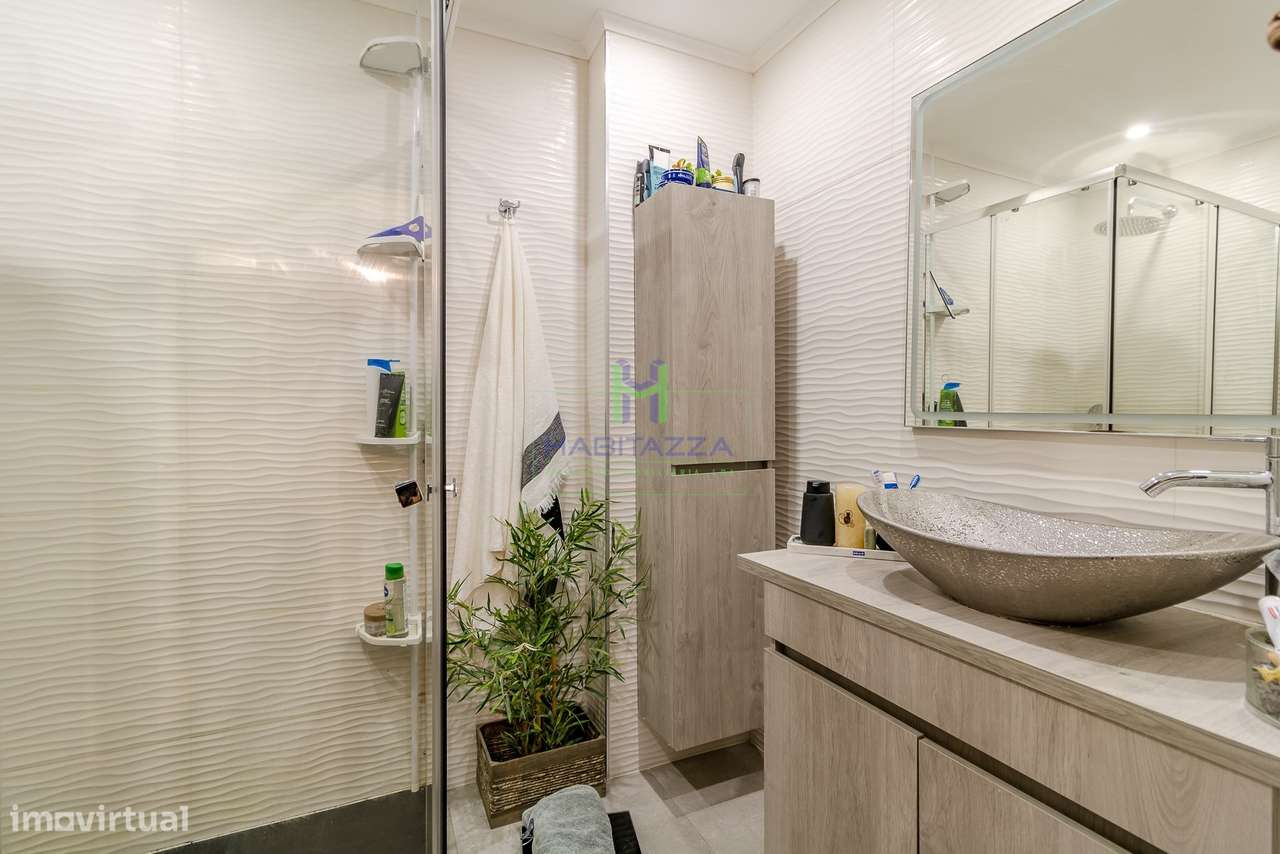 Apartamento T2 com Terraço, virado a sul, numa zona sossegada de Lagos-20