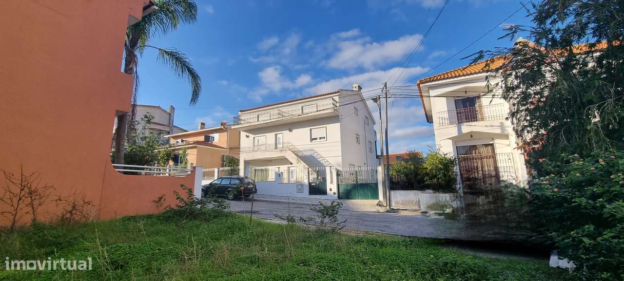 Venda de Terreno com 200m2 para Construção de Moradia – Aires, Palmela-1