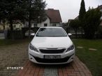 Peugeot 308 - 8