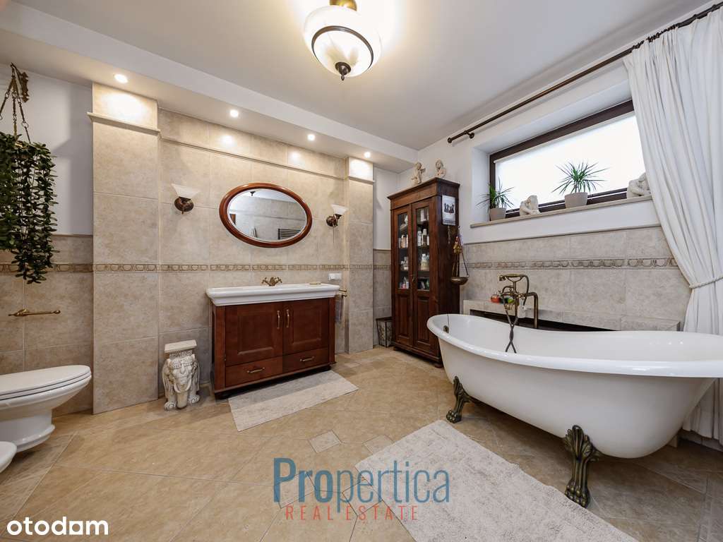 Wyjątkowy komfortowy dom pośród zieleni-11