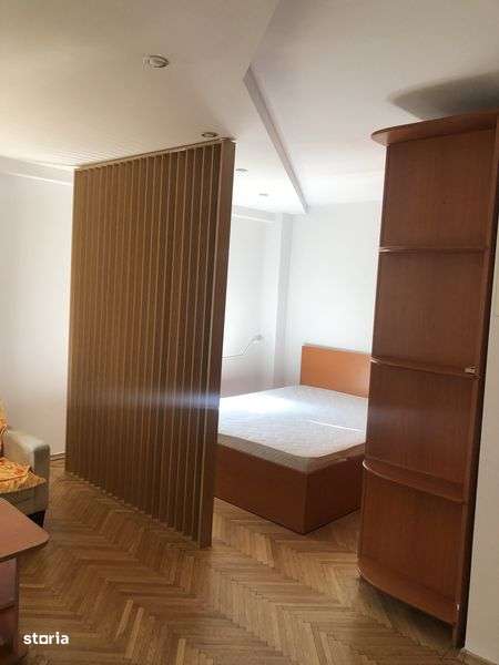 Garsoniera de vanzare - Imagine principală: 4/5