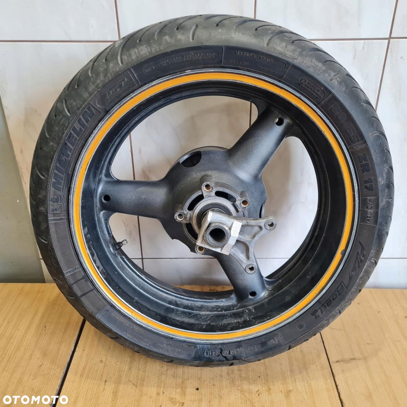 SUZUKI GSXR 600 SRAD KOŁO FELGA TYŁ TYLNE 17" - 2