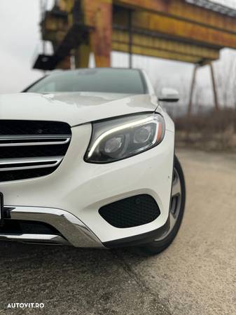 Mercedes-Benz GLC 300 4Matic 9G-TRONIC Exclusive - 25