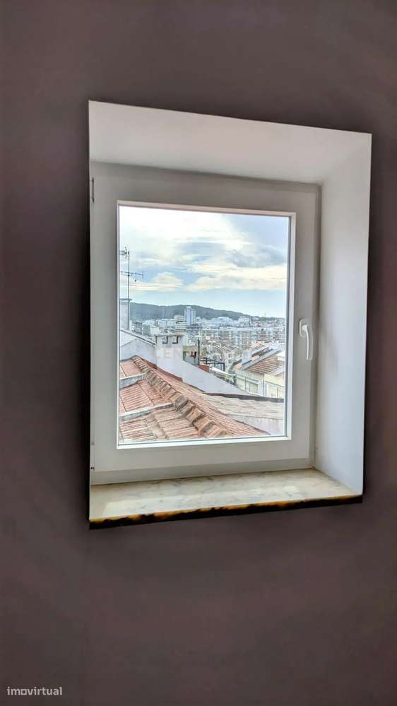 Apartamento T2 no coração de Benfica-5