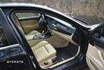 BMW Seria 5 530d Touring - 13