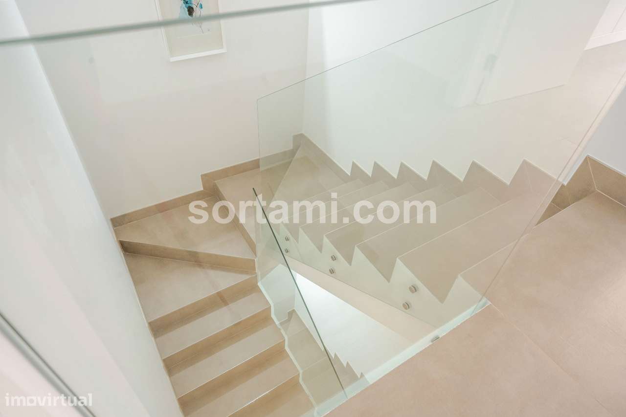 Moradia em Banda T2+1 Venda em Quarteira,Loulé-30