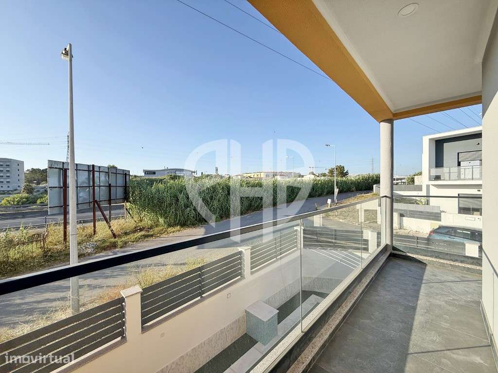Moradia Isolada T4 Nova com Piscina Aquecida | Caparica | Conclusão...-53