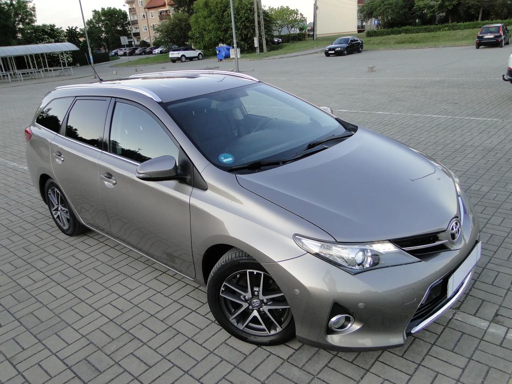 Toyota Auris II 2.0 D-4D Prestige 2014