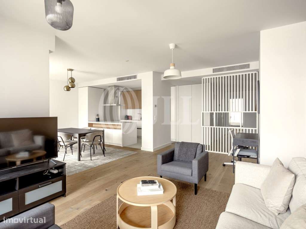 Apartamento T2 com Varanda Praça de Espanha 35 - Grande imagem: 5/28