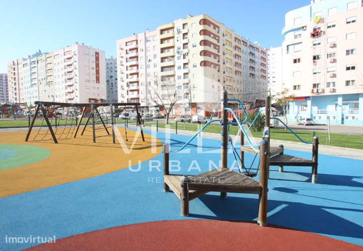 Apartamento T1 - Santa Marta do Pinhal, Corroios-14