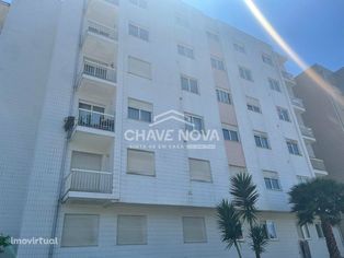 Apartamento T-2 em Paços de Brandão, Santa Maria da Feira