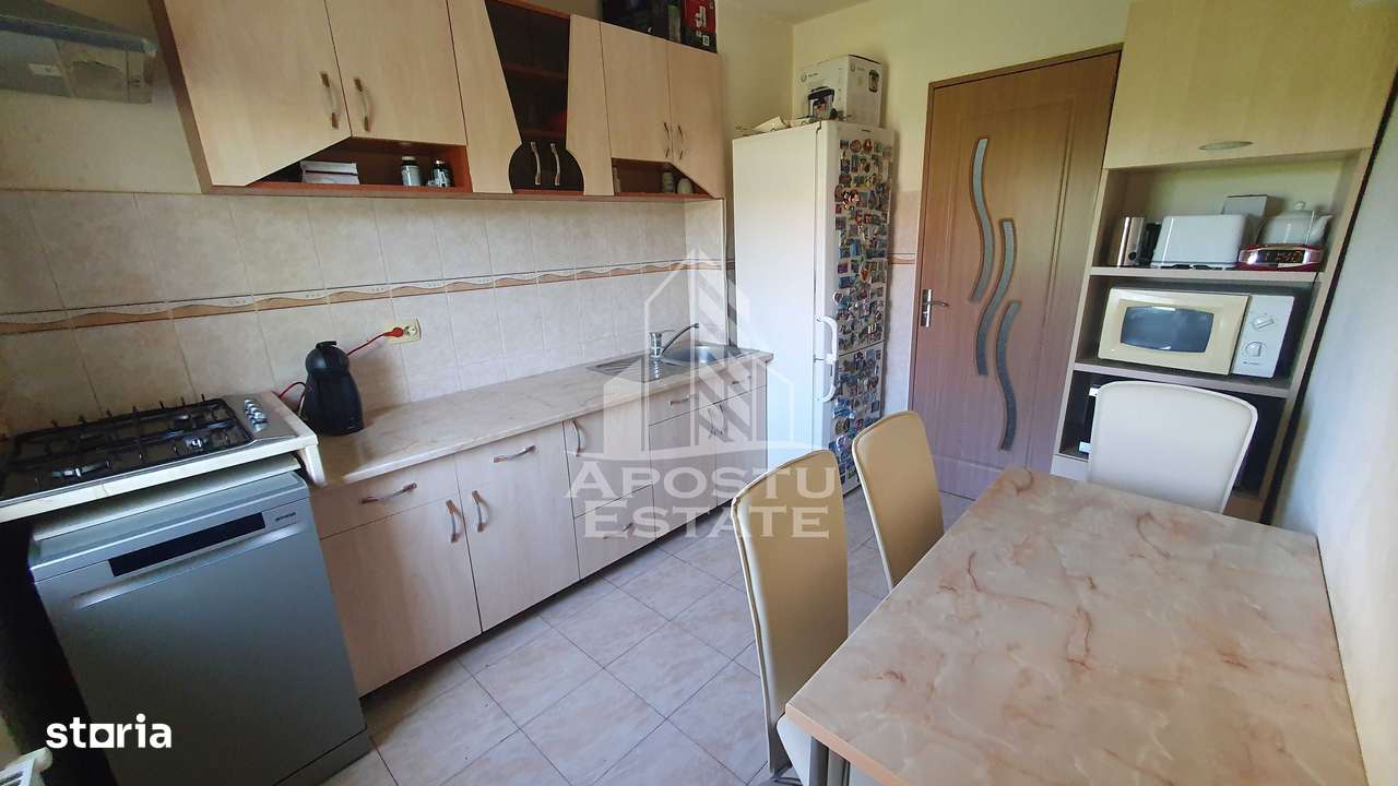Apartament 3 camere, semidecomandat, etaj intermediar, zona Soarelui - Imagine principală: 5/12