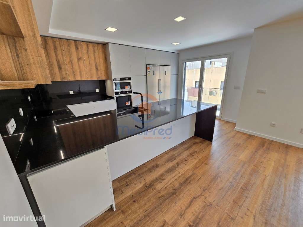 Moradia T5+1 c/ Piscina e Terraço Panorâmico | Famões, Odivelas - Grande imagem: 4/60