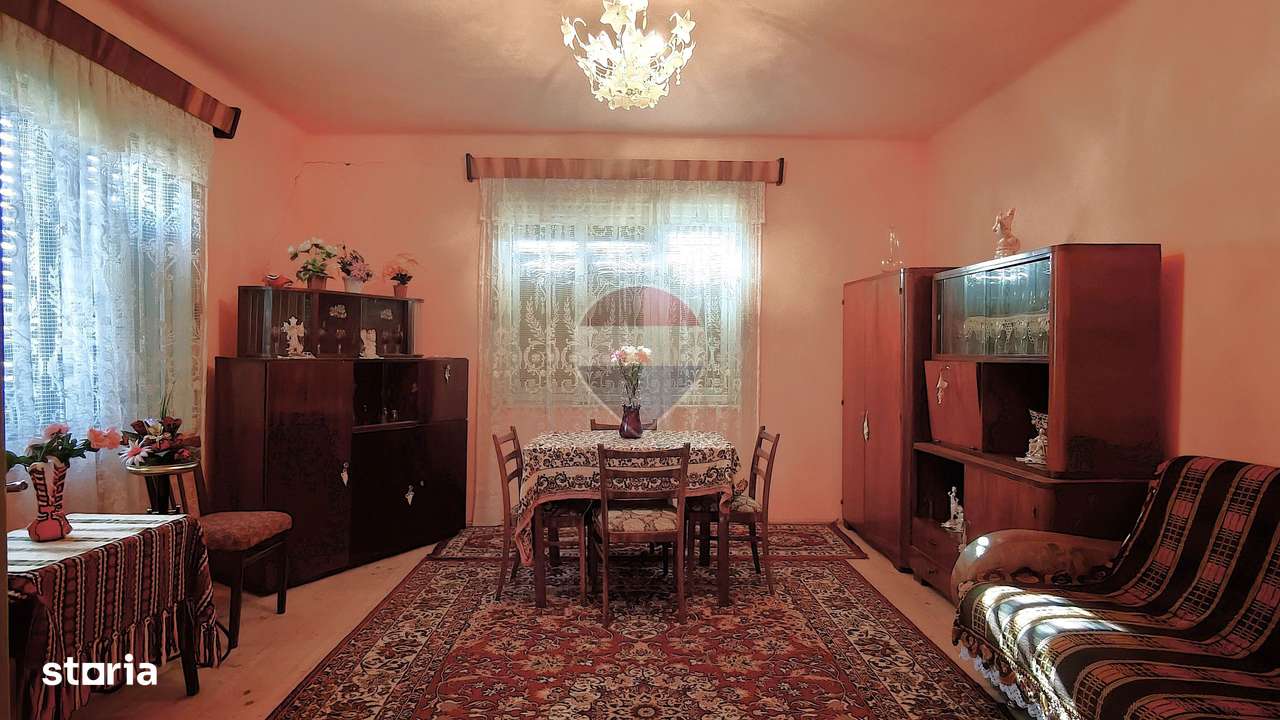 Casă cu 3 camere și este 2.500 mp teren , Blăjel – aproape de Medias-11