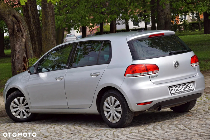 Volkswagen Golf - 10