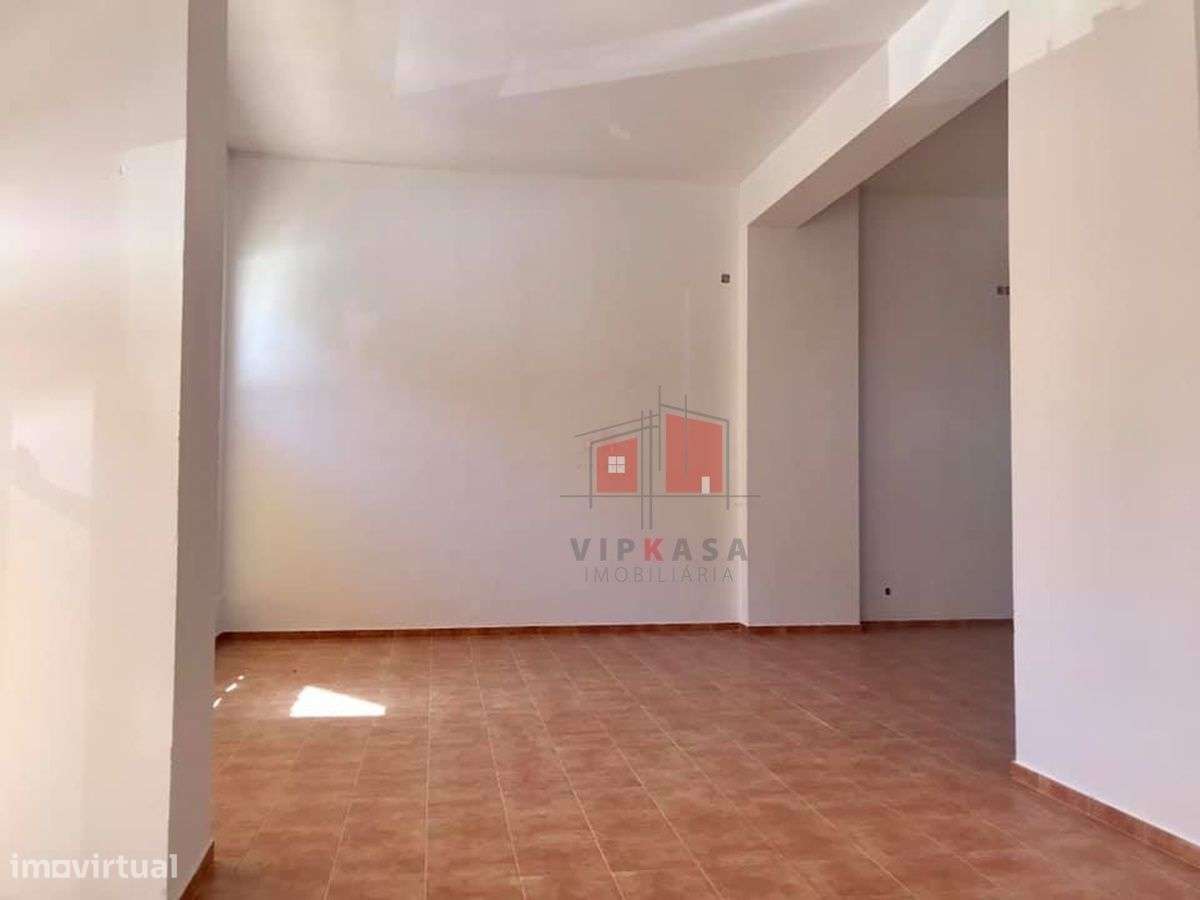 Loja para comércio ou Serviços - Barreiro - Grande imagem: 5/8