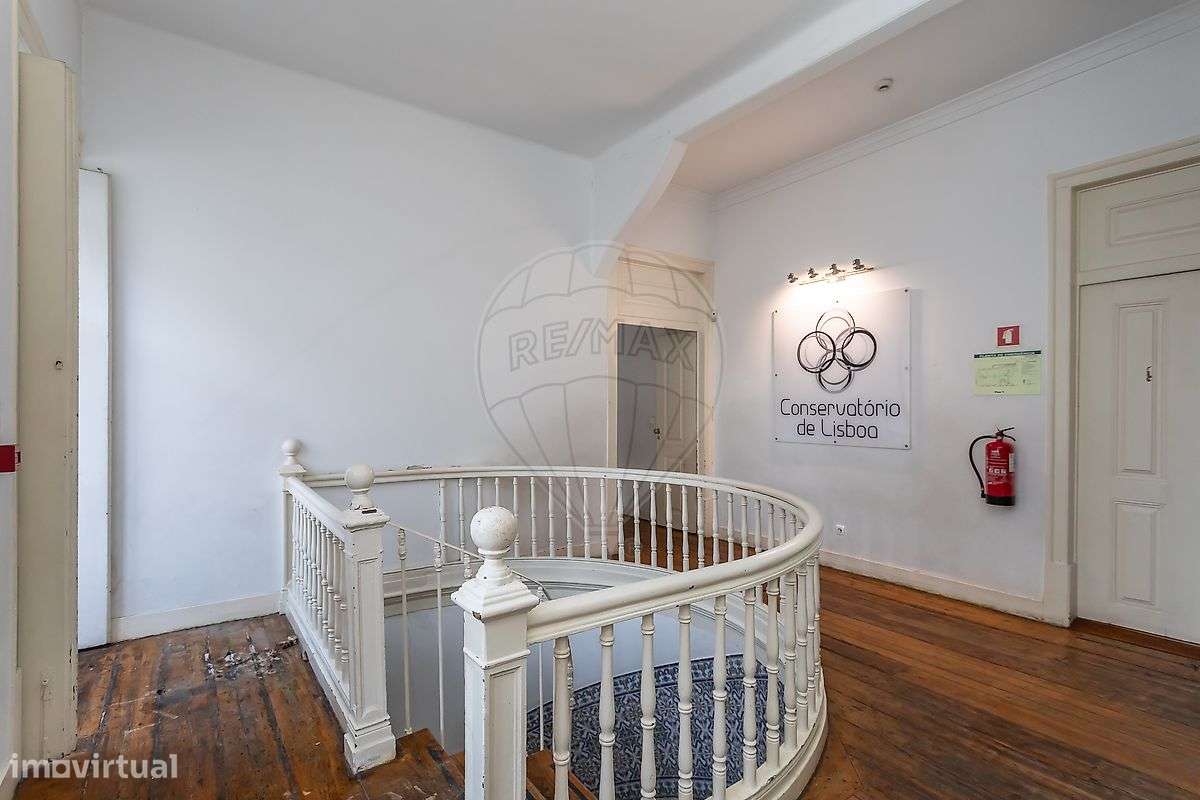 Prédio  para arrendamento - Grande imagem: 2/49