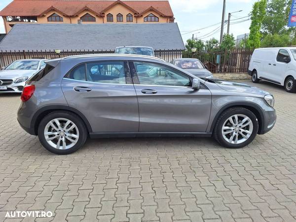 Mercedes-Benz GLA - 7