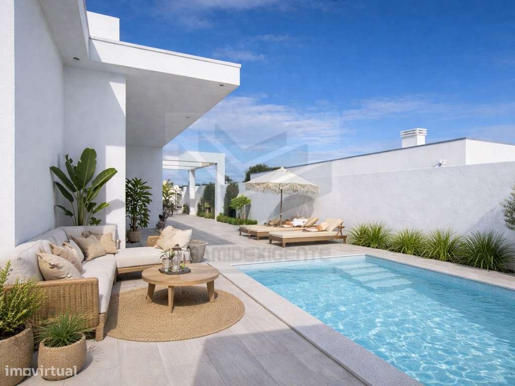 Moradia Isolada, Pronta! Piscina, Lavandaria, 2 min da Moita-0