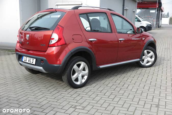 Dacia Sandero Stepway 1.6 - 11