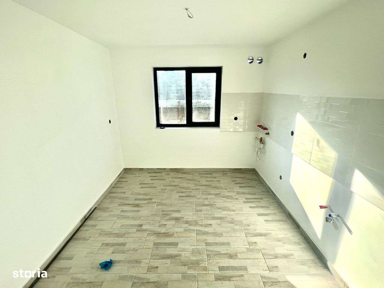 FINALIZATA! CANALIZARE! Incalz. in pard.! Vila Rediu - Valea Lupului - Imagine principală: 4/8