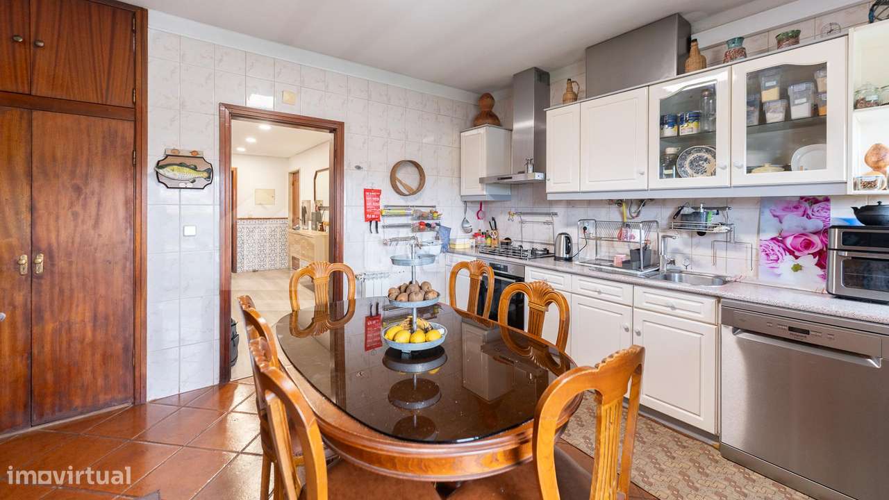 Apartamento T4 c/ Terraço Abraveses-9