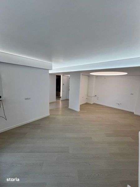 Apartament 3 camere Cortina North, et 5 cu parcare