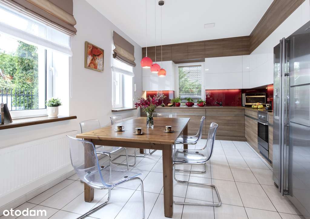 Dom wolnostojący, 250m2, garaż, 4 m.postojowe-9