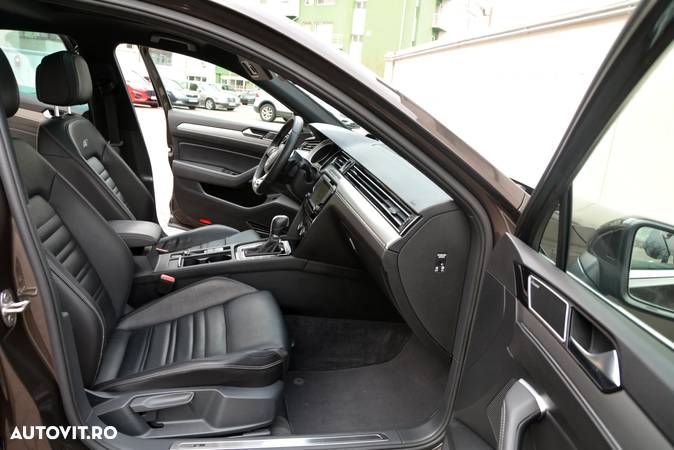 Volkswagen Passat Variant 2.0 TDI DSG 4Motion Highline - 10