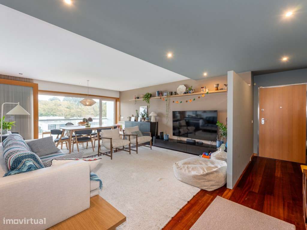 Espaçoso apartamento T3 na Granja - Grande imagem: 4/30