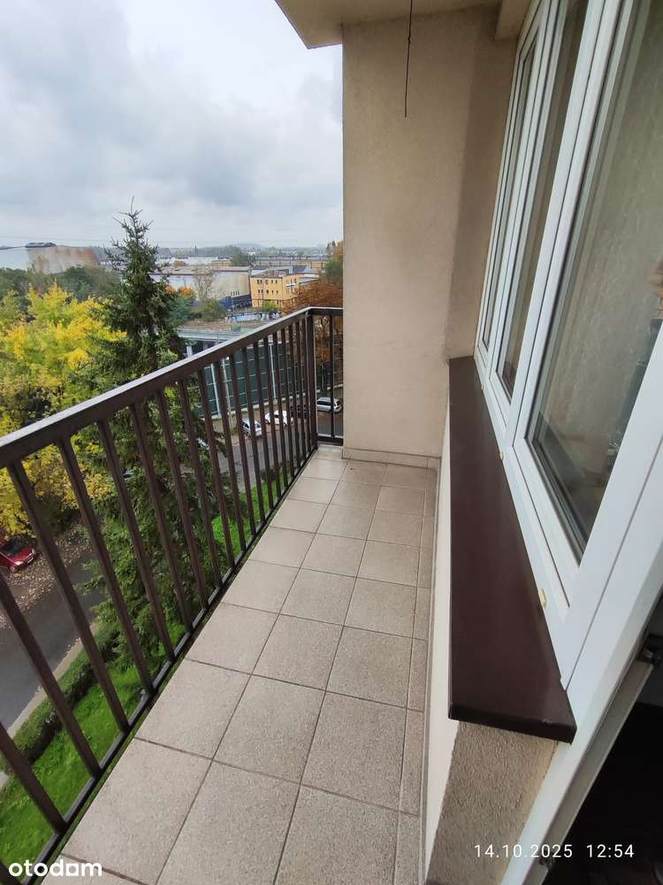 Zadbane mieszkanie  w  Starym Sosnowcu.-6