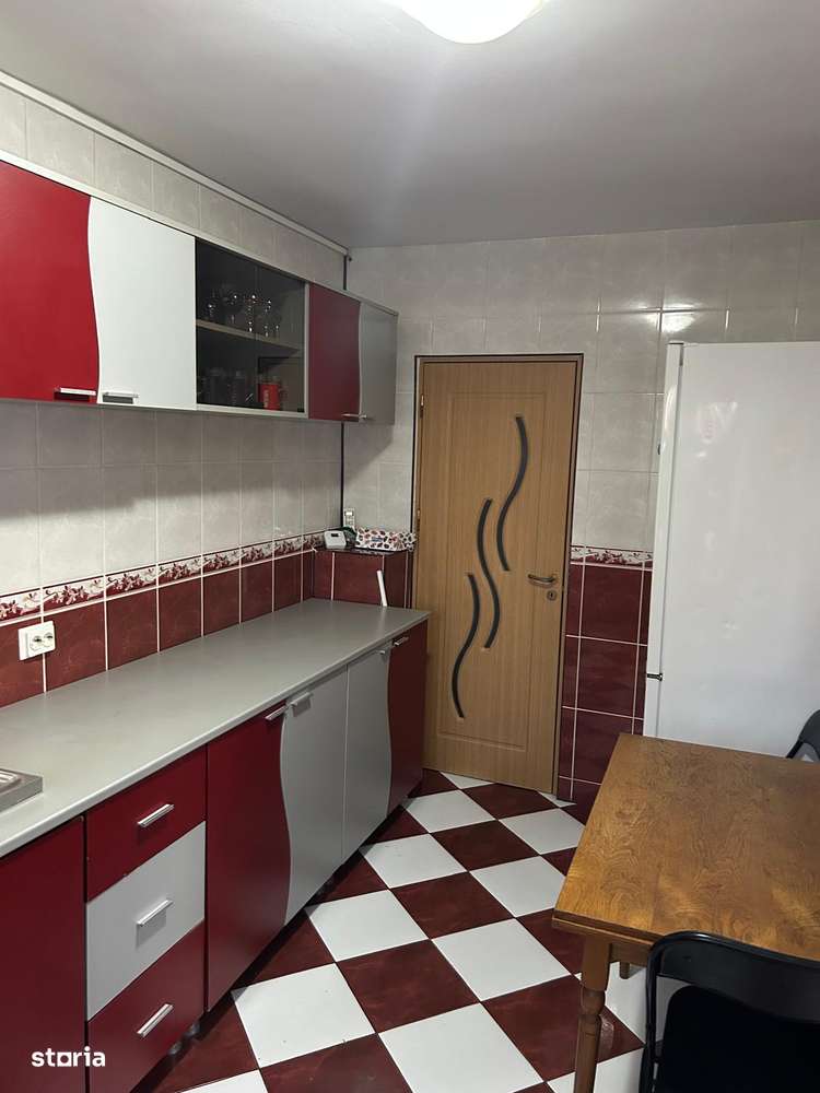 Tomis Nord, 2 camere, 50 mp, mobilat, utilat, gaze, termen lung, 400 E - Imagine principală: 5/15