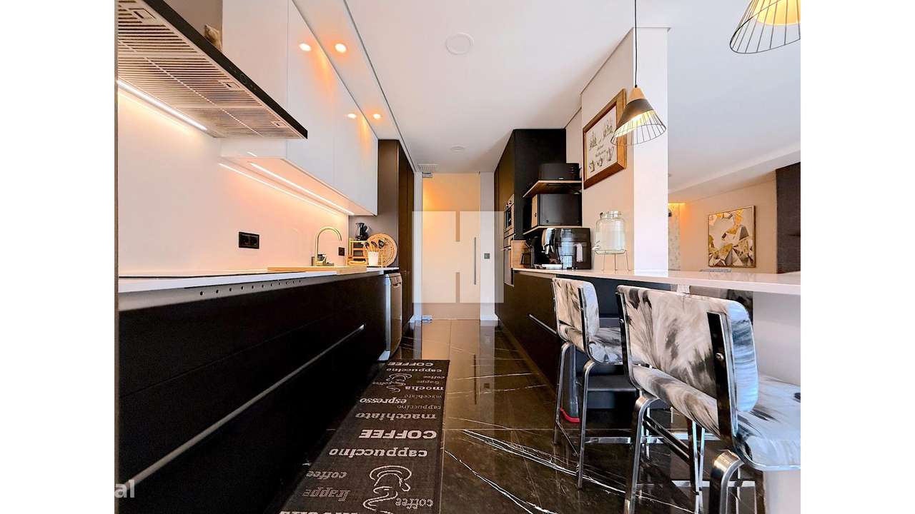 T4 Luxo 239m² em Buarcos-12