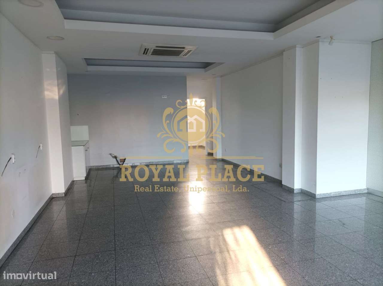 Loja para arrendamento em Fiães - Grande imagem: 3/28