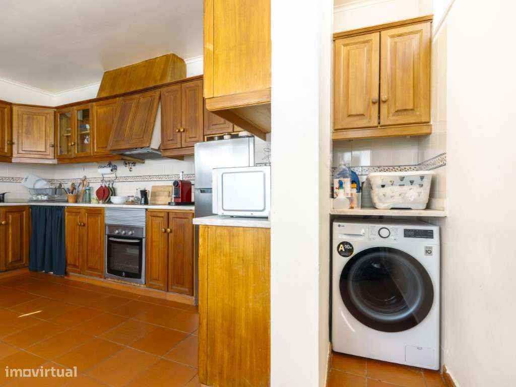 Apartamento T4 Duplex na Parede-33