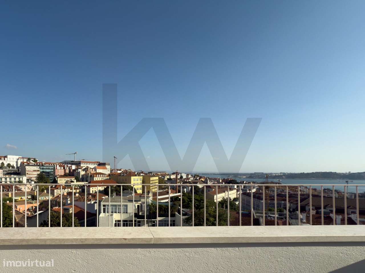 T2 remodelado no Príncipe Real, com muita luz e vista deslumbrante - Grande imagem: 5/23