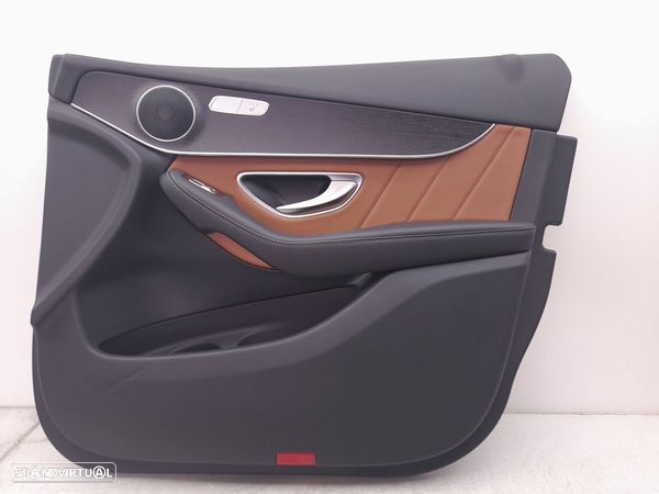 Forra Porta / Quartela Frente Direita Mercedes-Benz Glc (X253) - 1