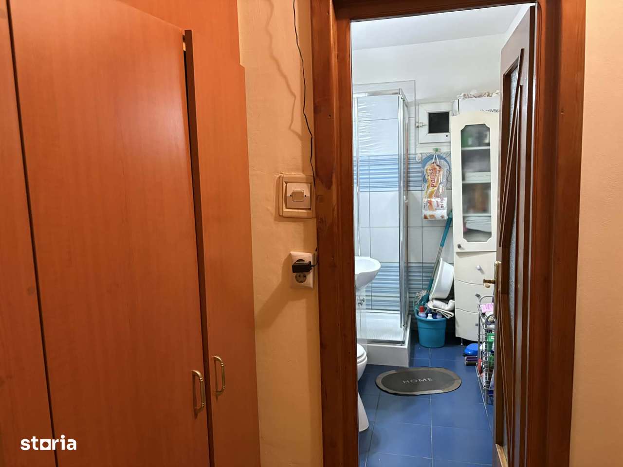 Apartament de 3 camere zona TRACTORUL-6