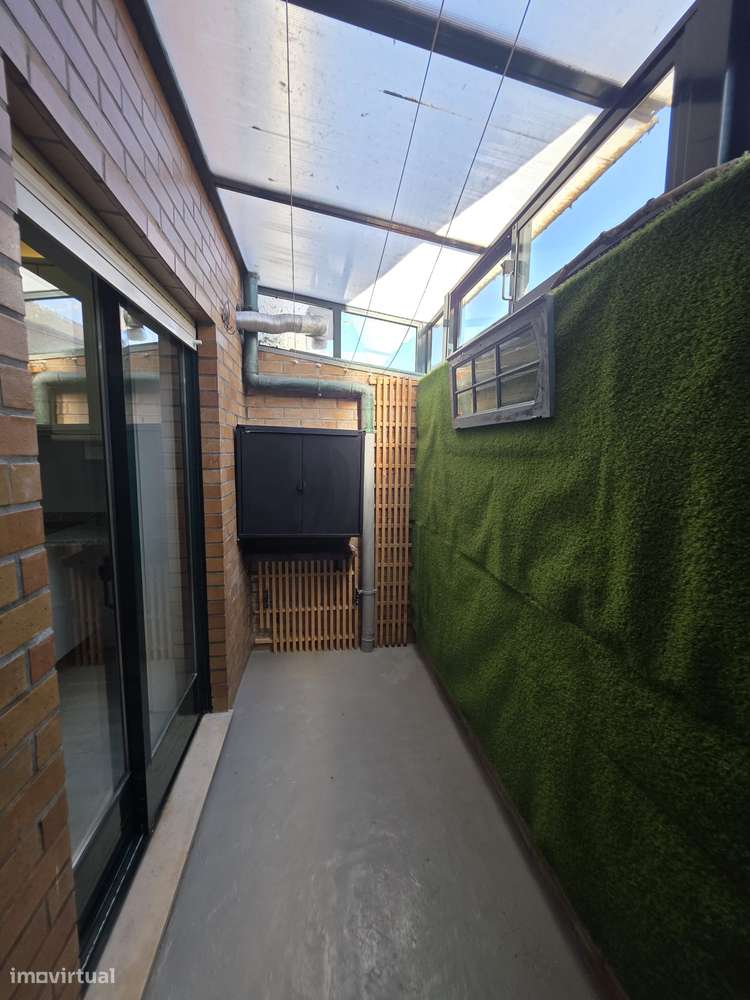 Apartamento T1 com segurança e ótima localização-20