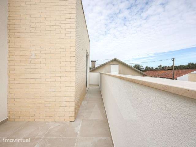 Moradia T4 + 1 de arquitetura moderna a 7 minutos do centro de Aveiro-43