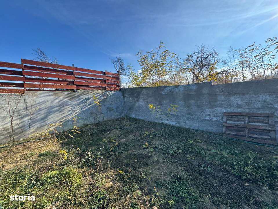 Vanzare  1400mp teren imprejmuit 2 loturi pt casa Adancata - sub padur-9