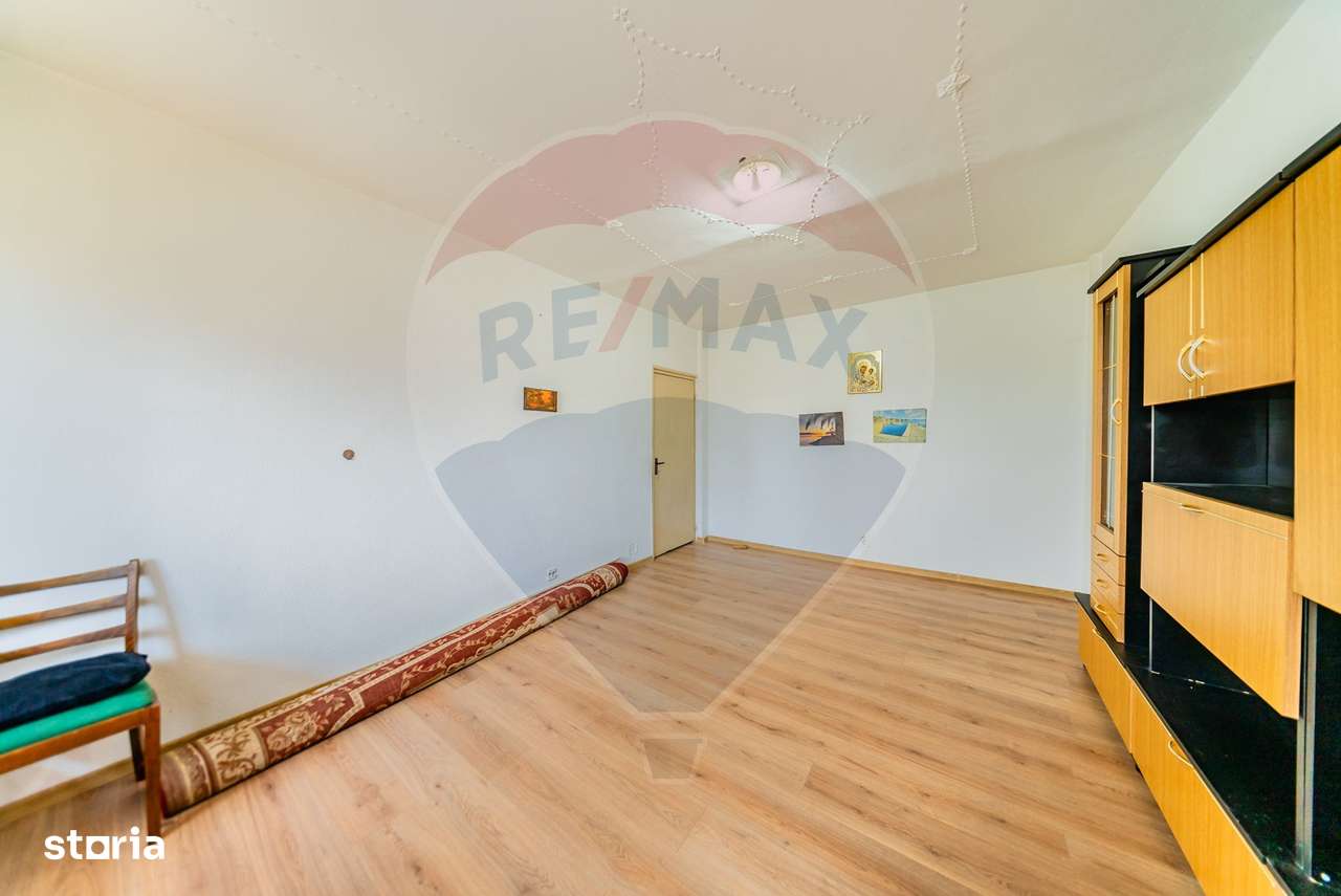 Apartament cu 2 camere de vânzare în zona UTA - Imagine principală: 4/17