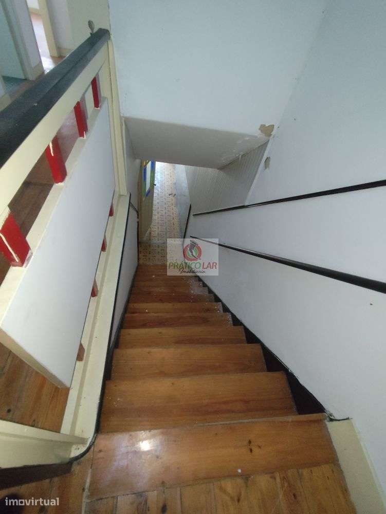 Moradia para restauro no centro na Zona Histórica de Vera Cruz-19
