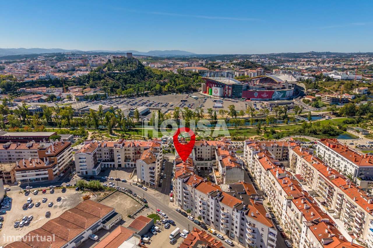 Apartamento T3 com Sótão, Garagem e Terraço – Nova Leiria-58
