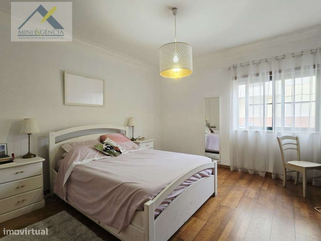 Apartamento T3 com terraço e garagem no Bairro Dias em Setúbal-15